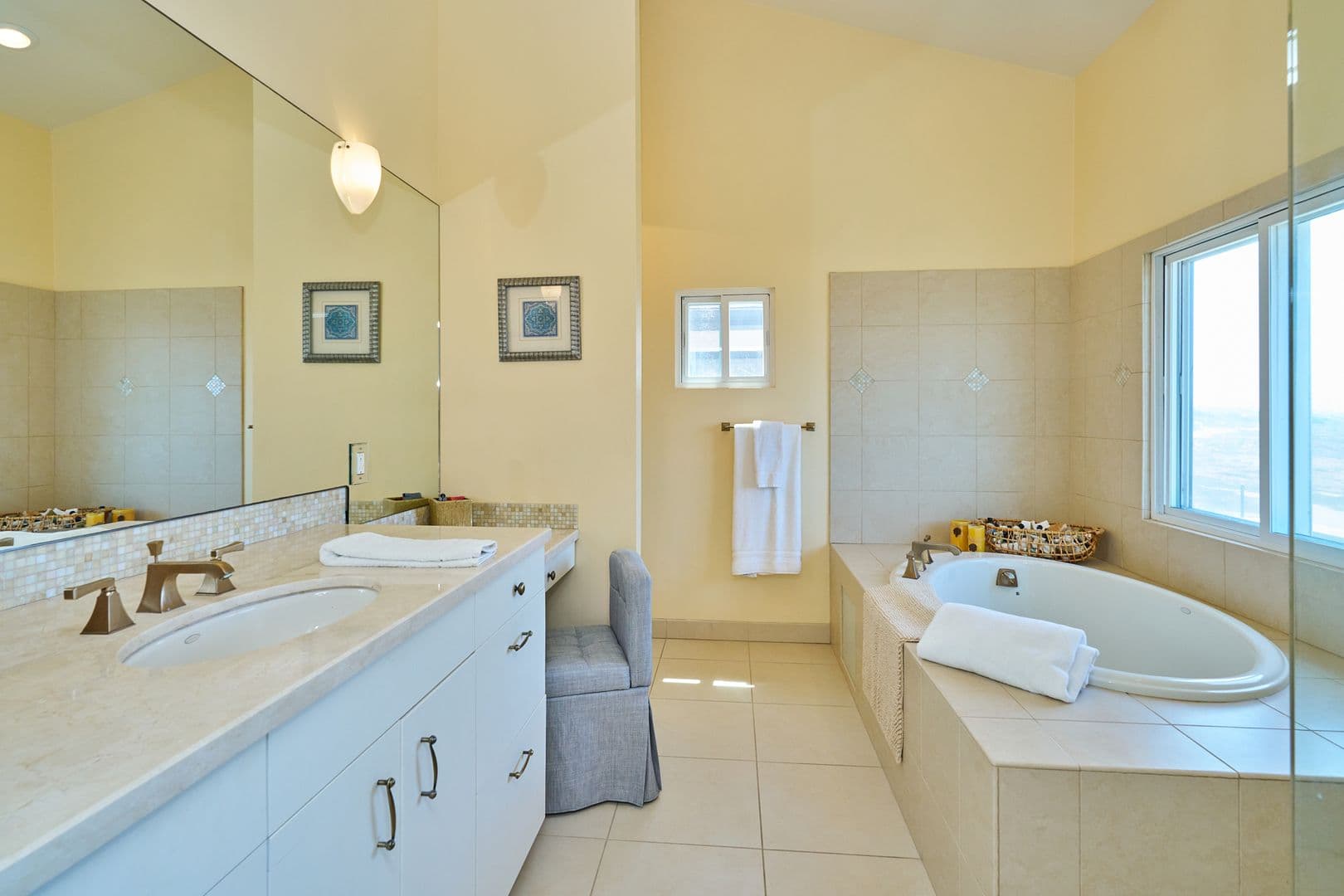Playa Del Rey House: 151 Napoleon Street