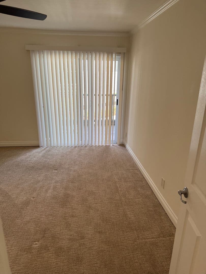 Redondo Beach Condo: 250 The Village