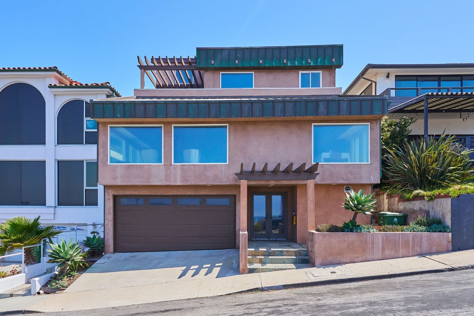Playa Del Rey House: 151 Napoleon Street