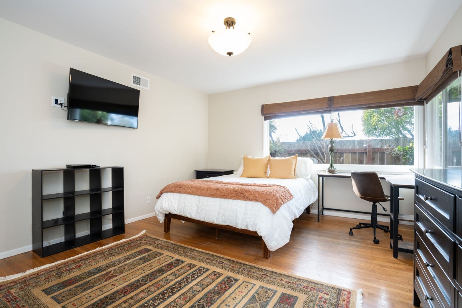 Palos Verdes Estates House: 825 Tyburn Road
