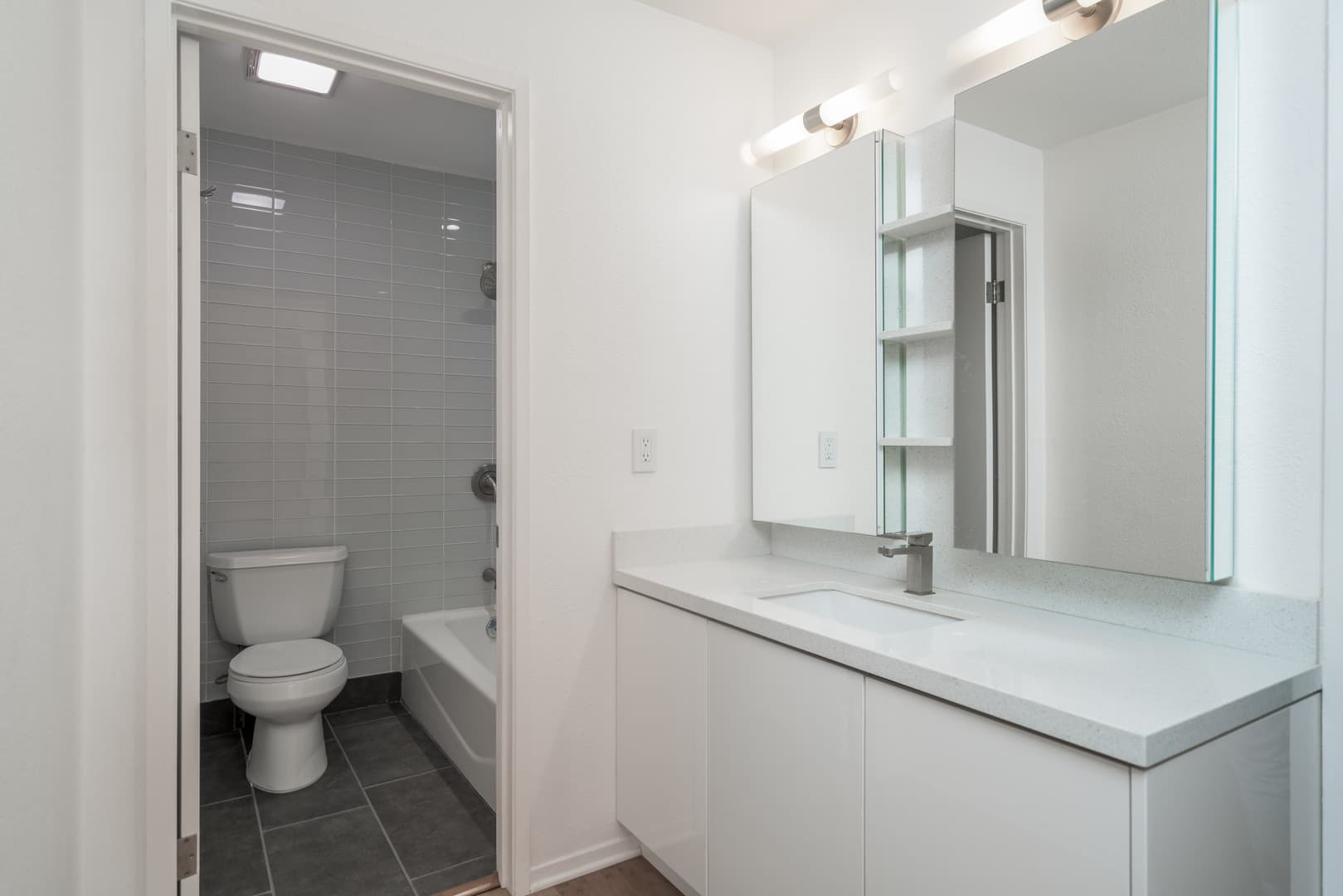 Del Mar House: 2252 Via Aprilia Unit 1