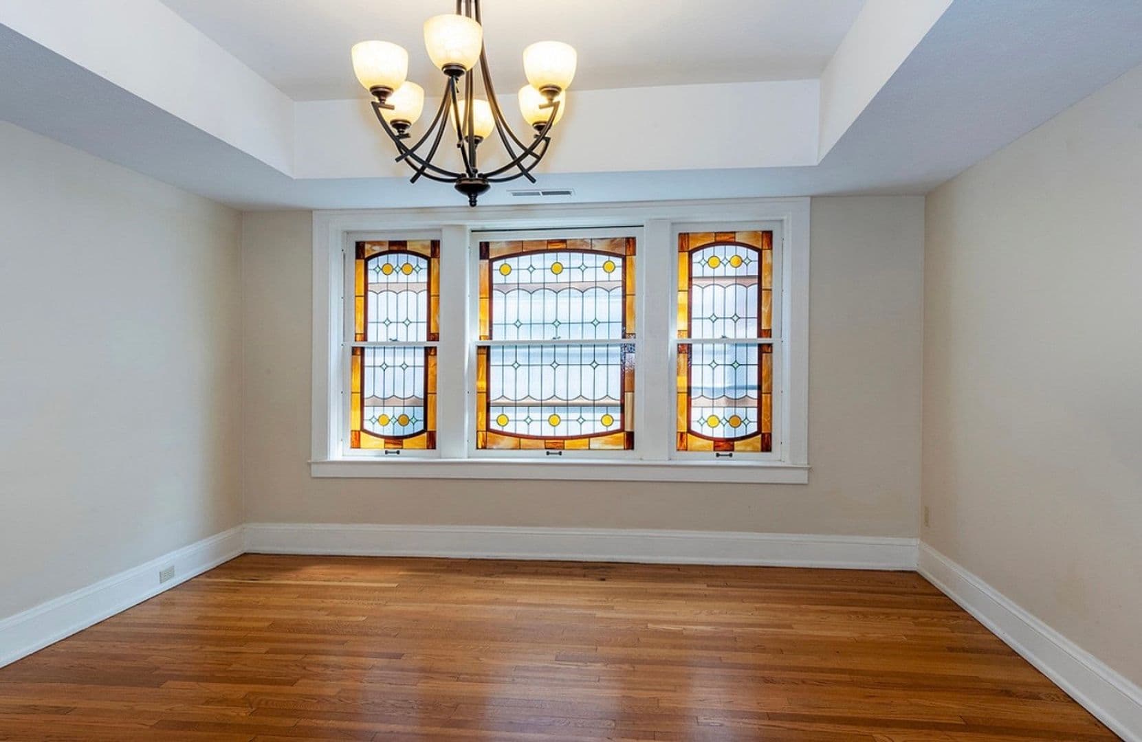 Cleveland Heights Apartment: 2673 Euclid Heights Blvd