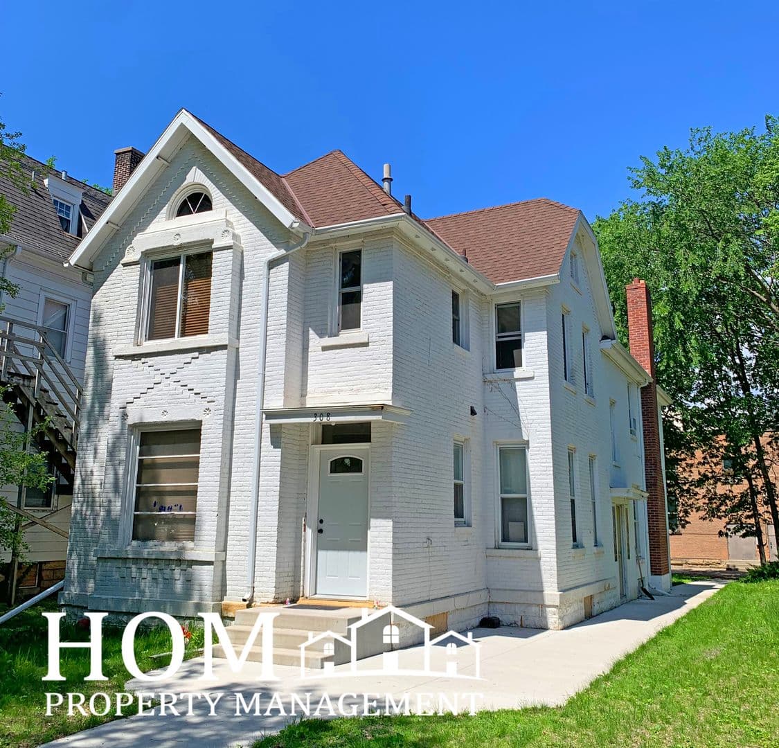 Mankato Apartment: 308 North Broad Street