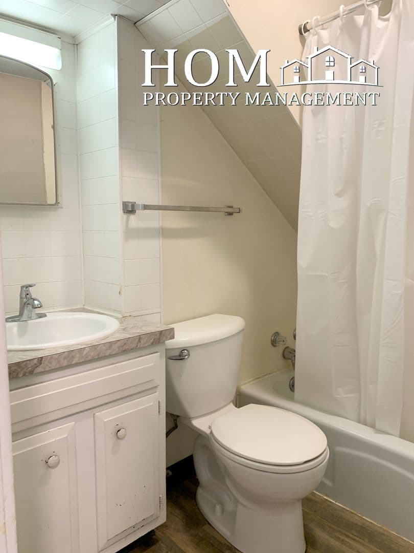 North Mankato Apartment: 630 Lyndale Street