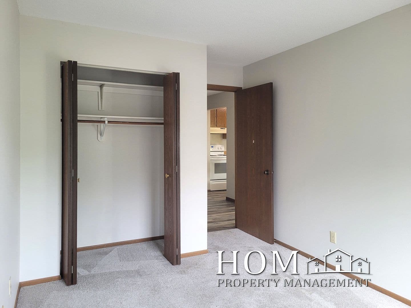 Lake Crystal Apartment: 321 W Bert St.