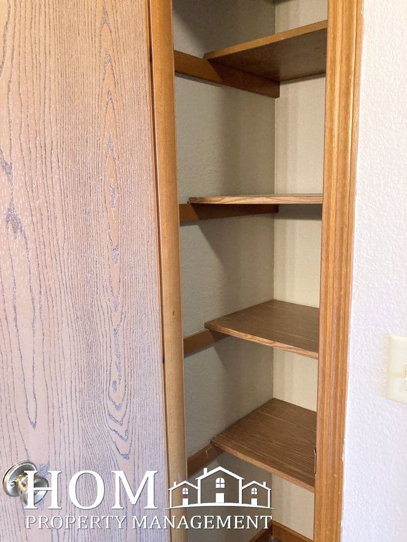 Mankato Apartment: 111 West Lind Street