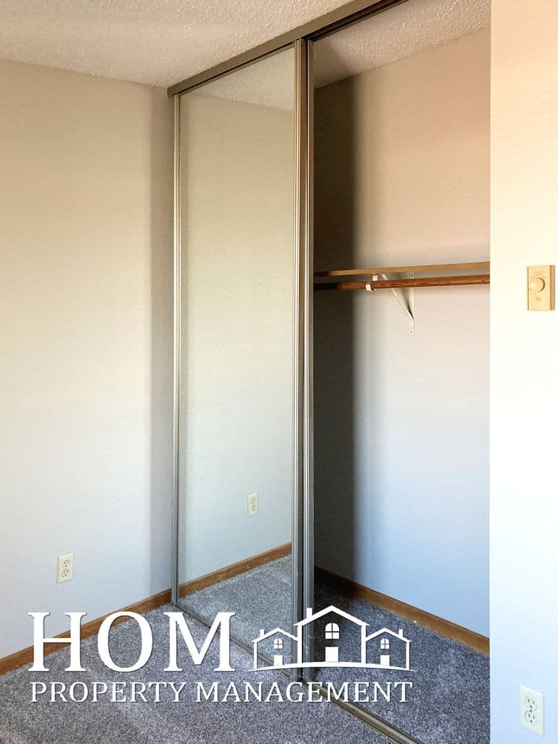 Mankato Apartment: 111 West Lind Street