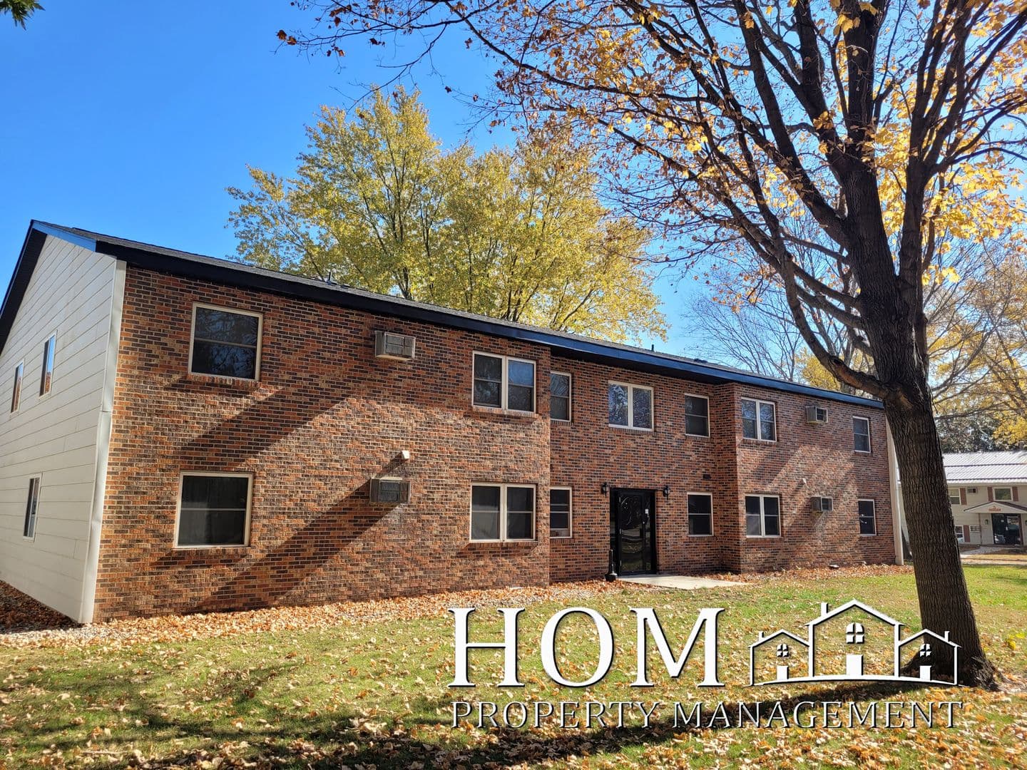 Lake Crystal Apartment: 301 W Bert St.