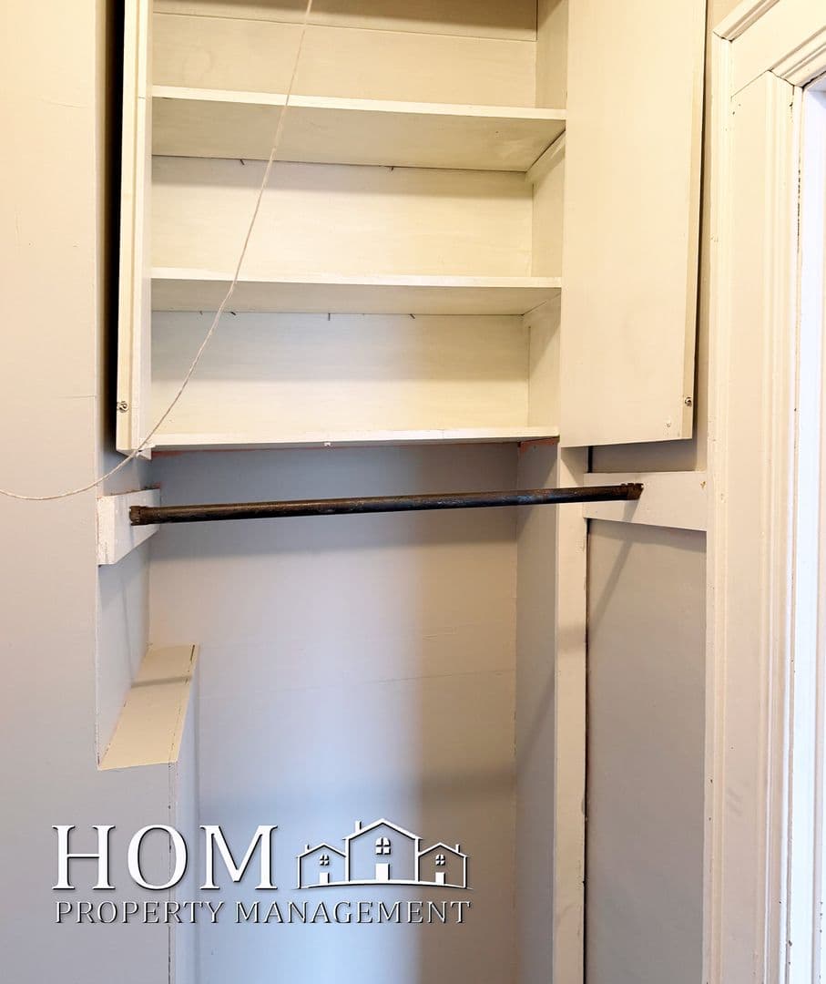 Mankato Apartment: 102 South 5th Street