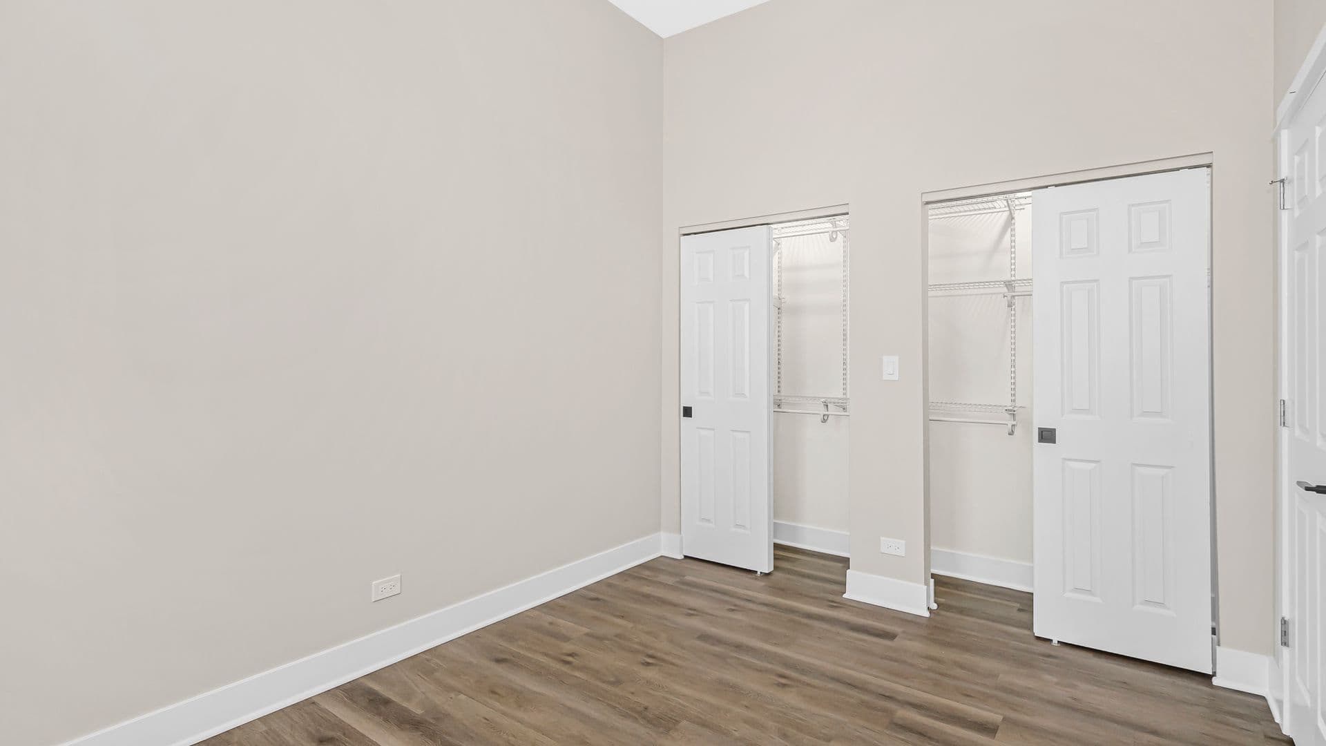 Chicago Apartment: 4533 N Clark St.