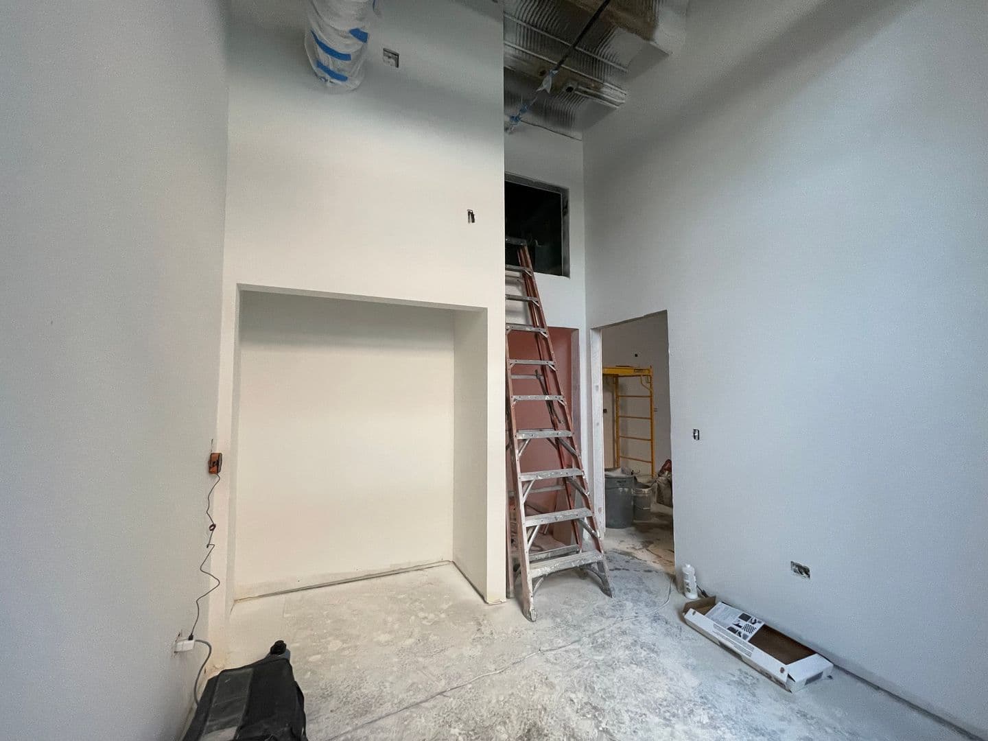 Evanston Apartment: 1453 Maple Ave.
