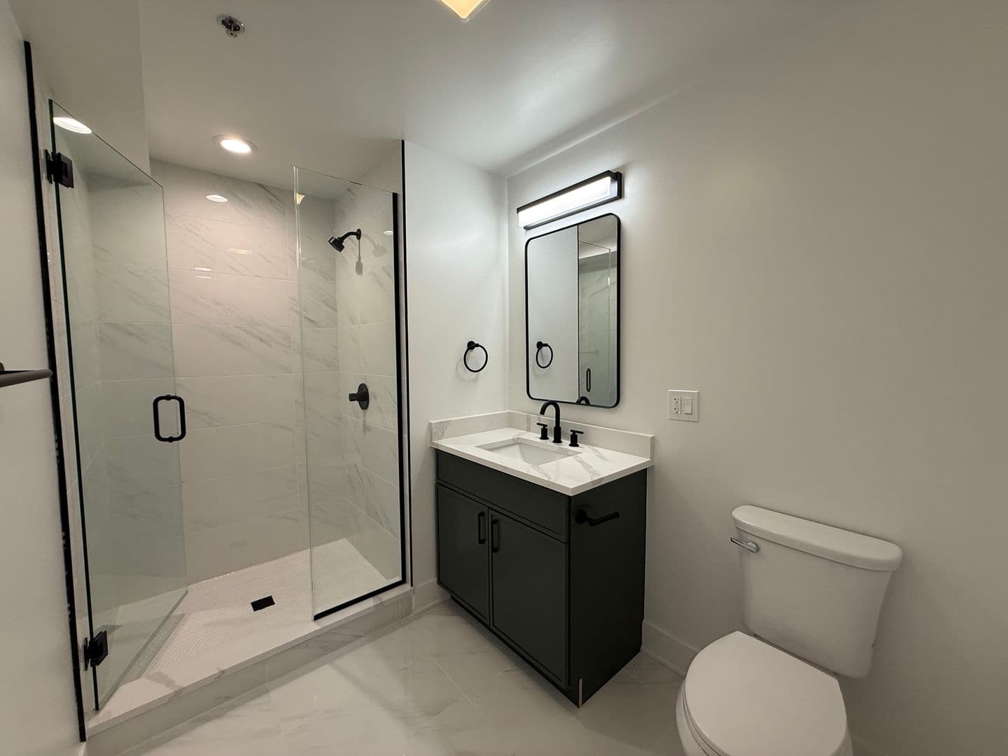 Evanston Apartment: 1453 Maple Ave.