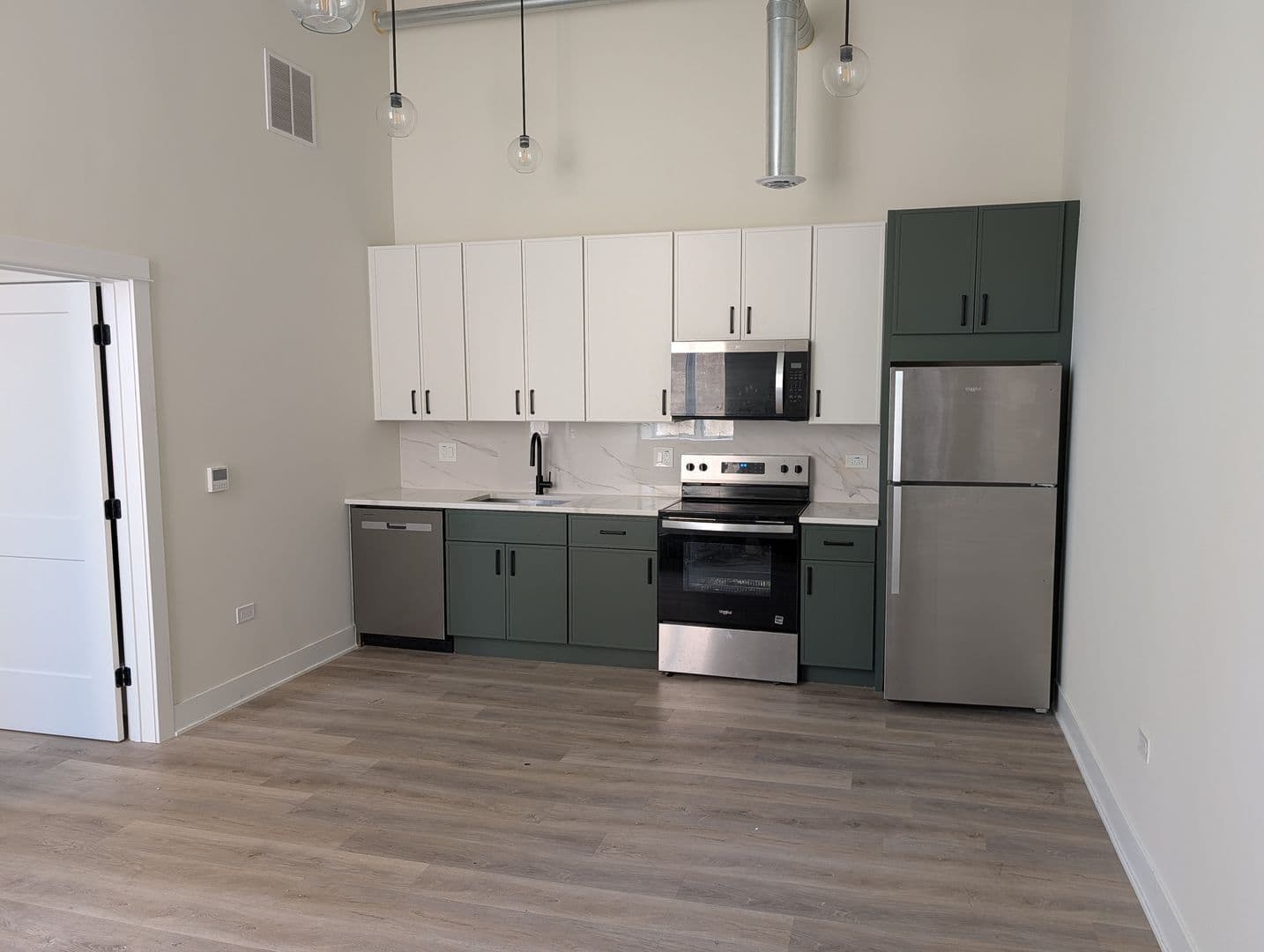 Evanston Apartment: 1453 Maple Ave.