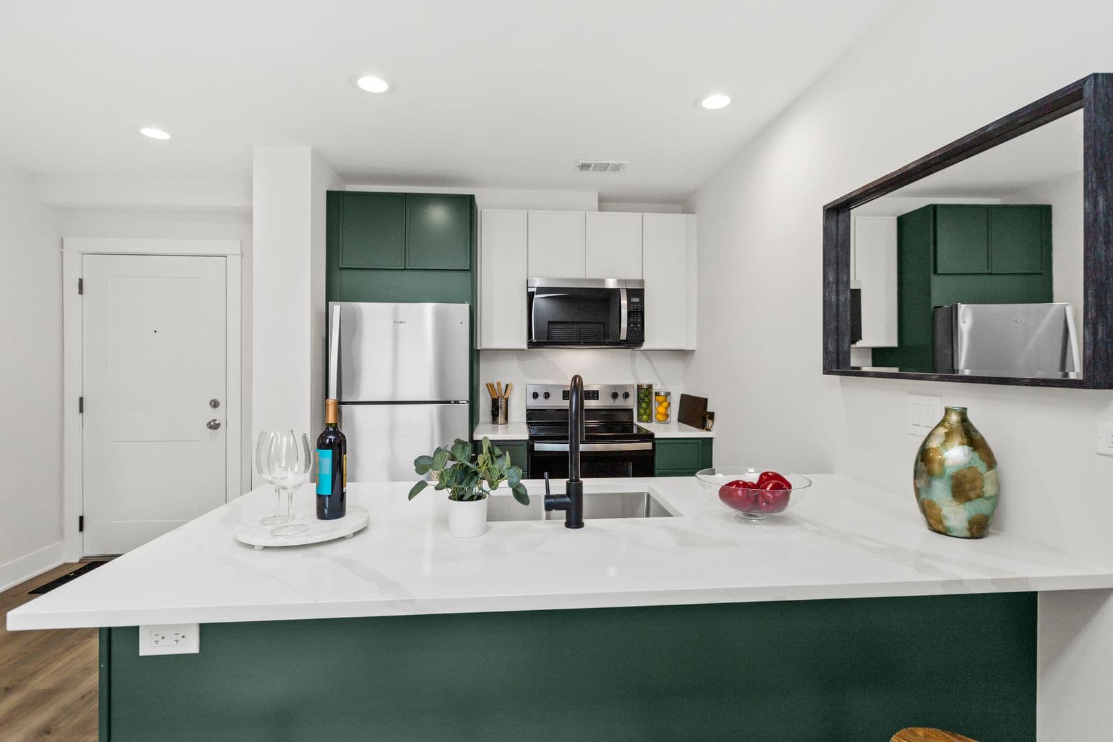 Evanston Apartment: 1453 Maple Ave.
