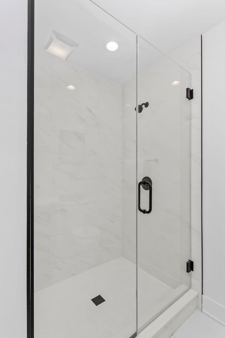 Evanston Apartment: 1453 Maple Ave.