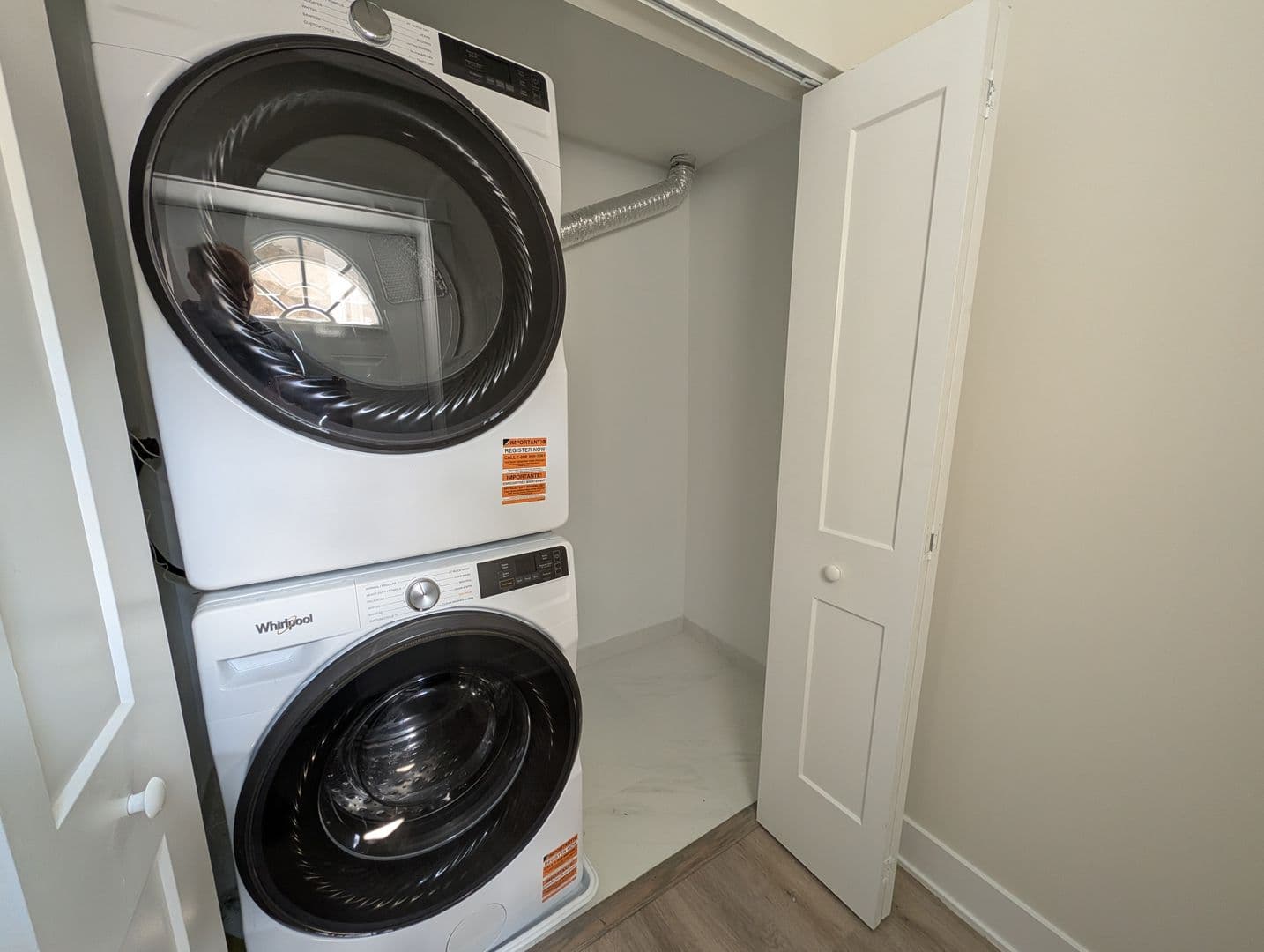 Evanston Apartment: 1453 Maple Ave.
