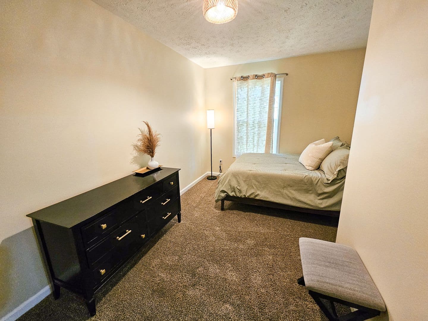 Bloomington Apartment: 1496 N Kinser Pike
