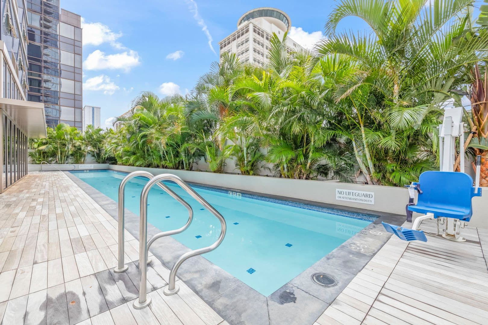 Honolulu Townhome: 1388 Kapiolani Blvd., Apt. #810