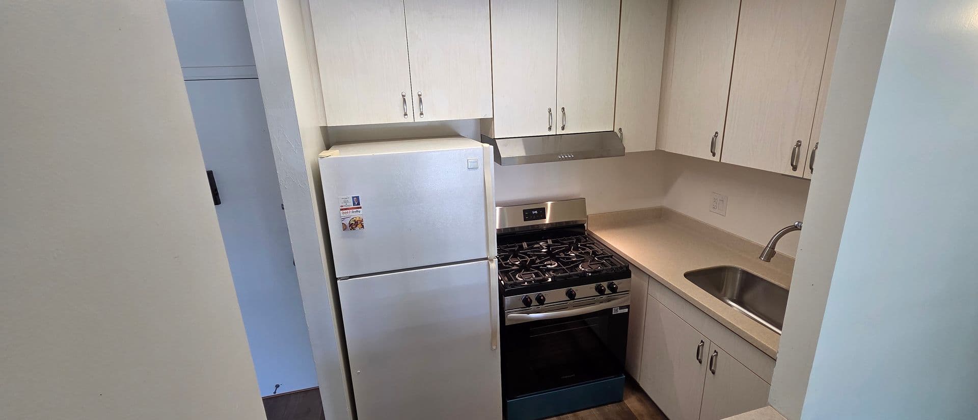 Honolulu Condo: 1821 KEEAUMOKU ST Unit 202