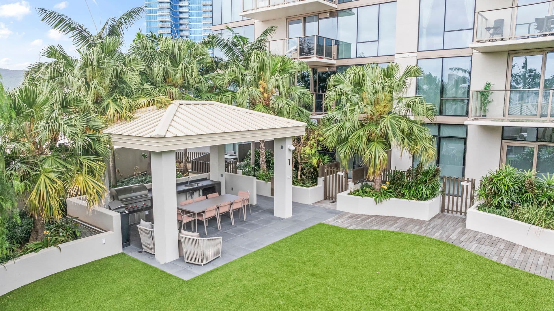 Honolulu Townhome: 1388 Kapiolani Blvd., Apt. #810