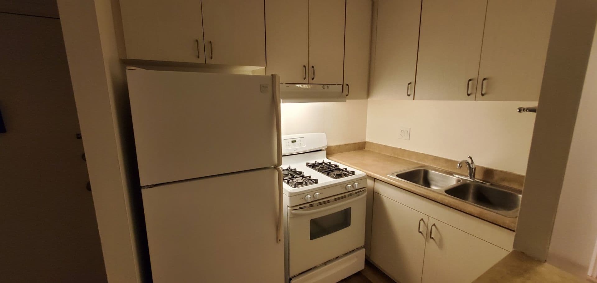 Honolulu Condo: 1821 KEEAUMOKU ST Unit 202