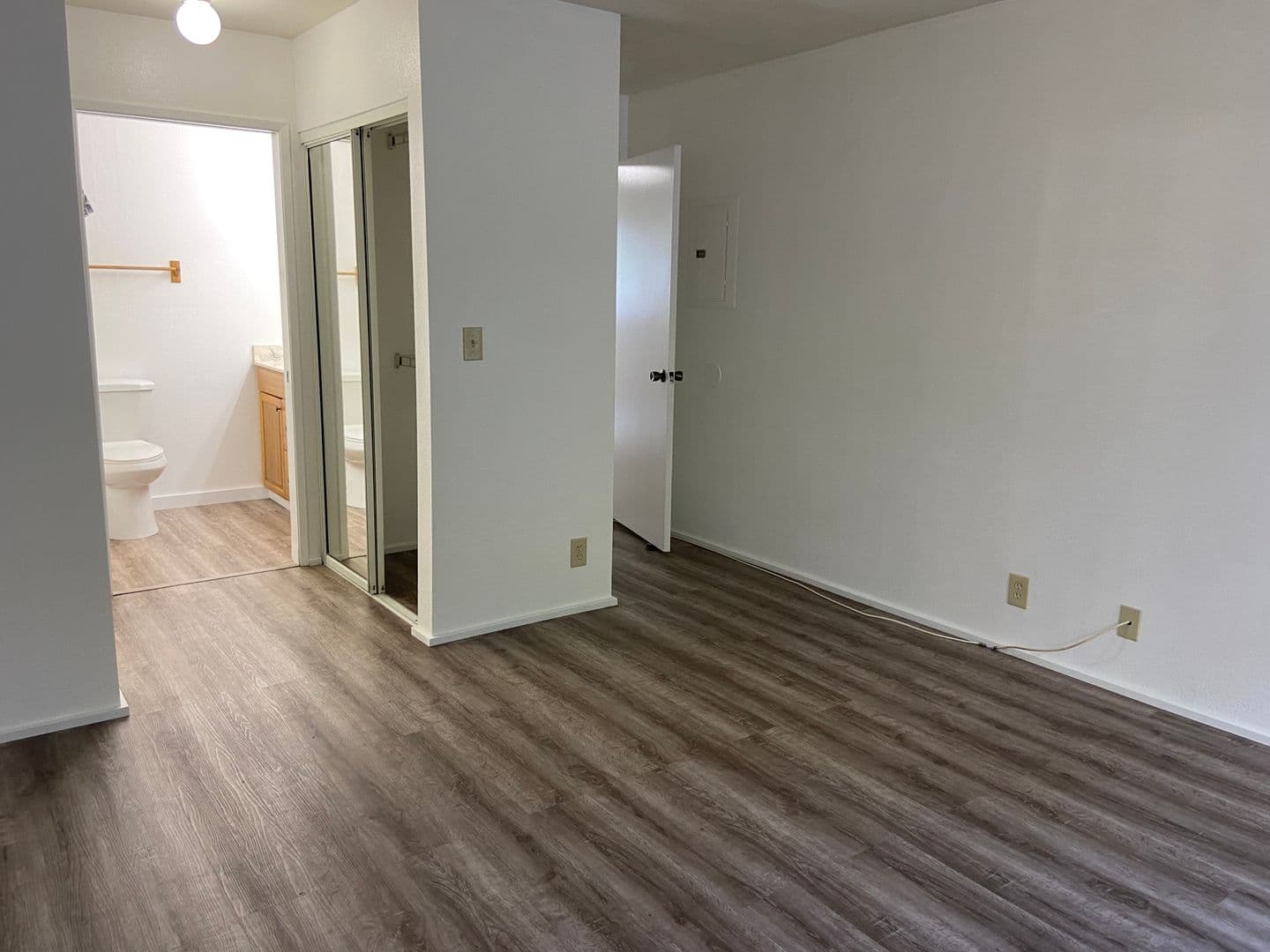 Mililani House: 95-648 Wikao St. #G104