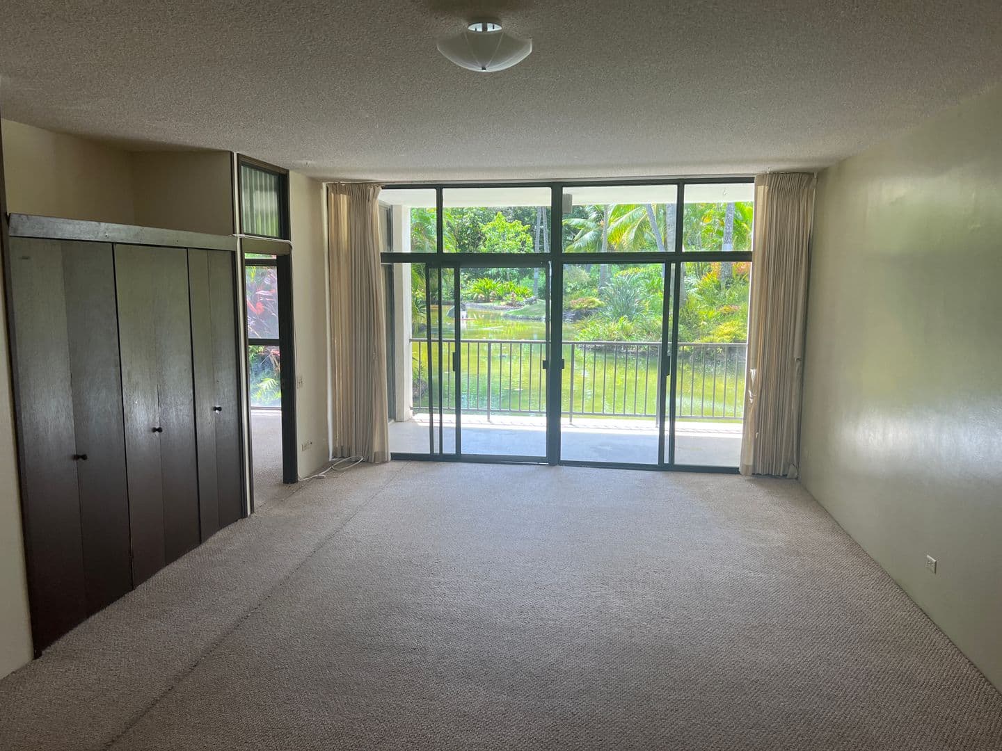 Kailua House: 1020 Aoloa Place, #107A