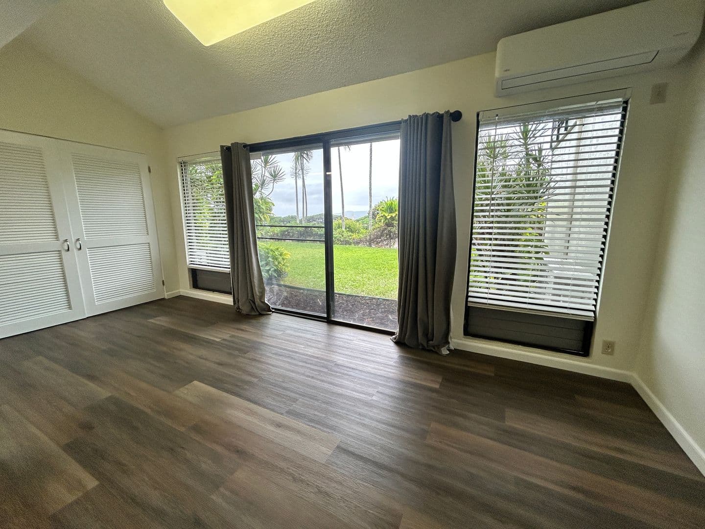 Aiea Townhome: 98-1784 Kaahumanu Street Unit 66C