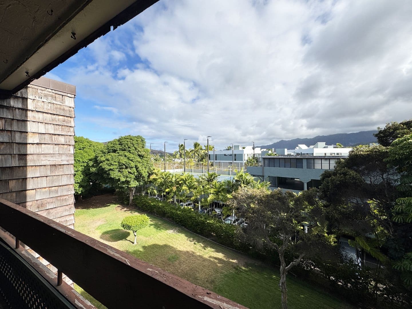 Kailua Condo: 1015 Aoloa Place, #445