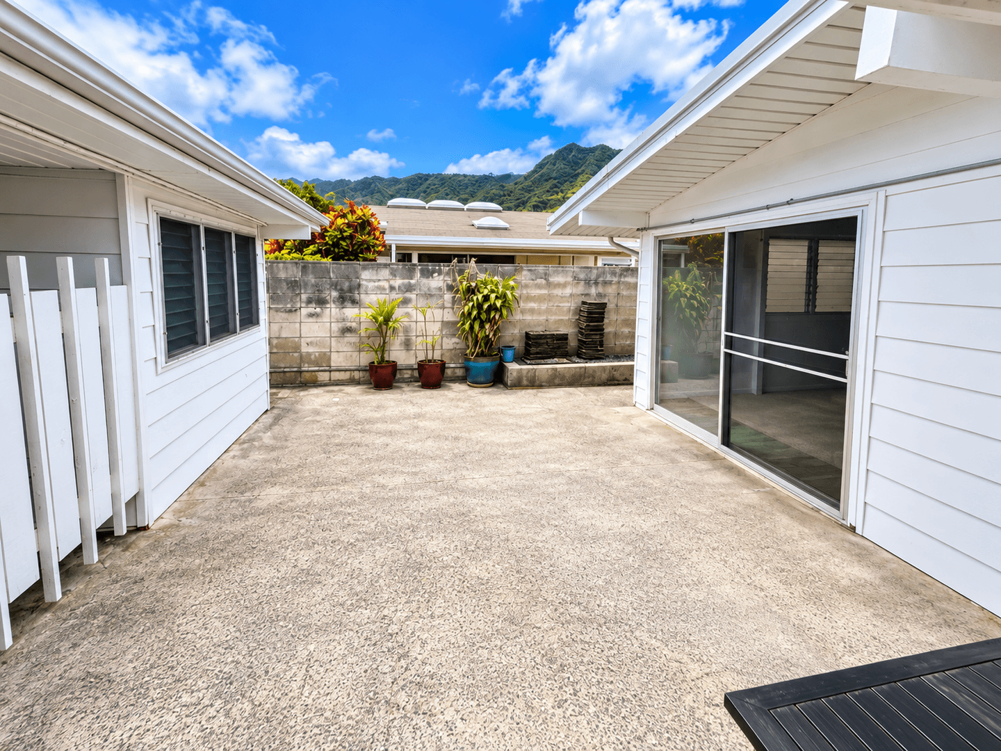 Honolulu House: 3027 Kanu Street