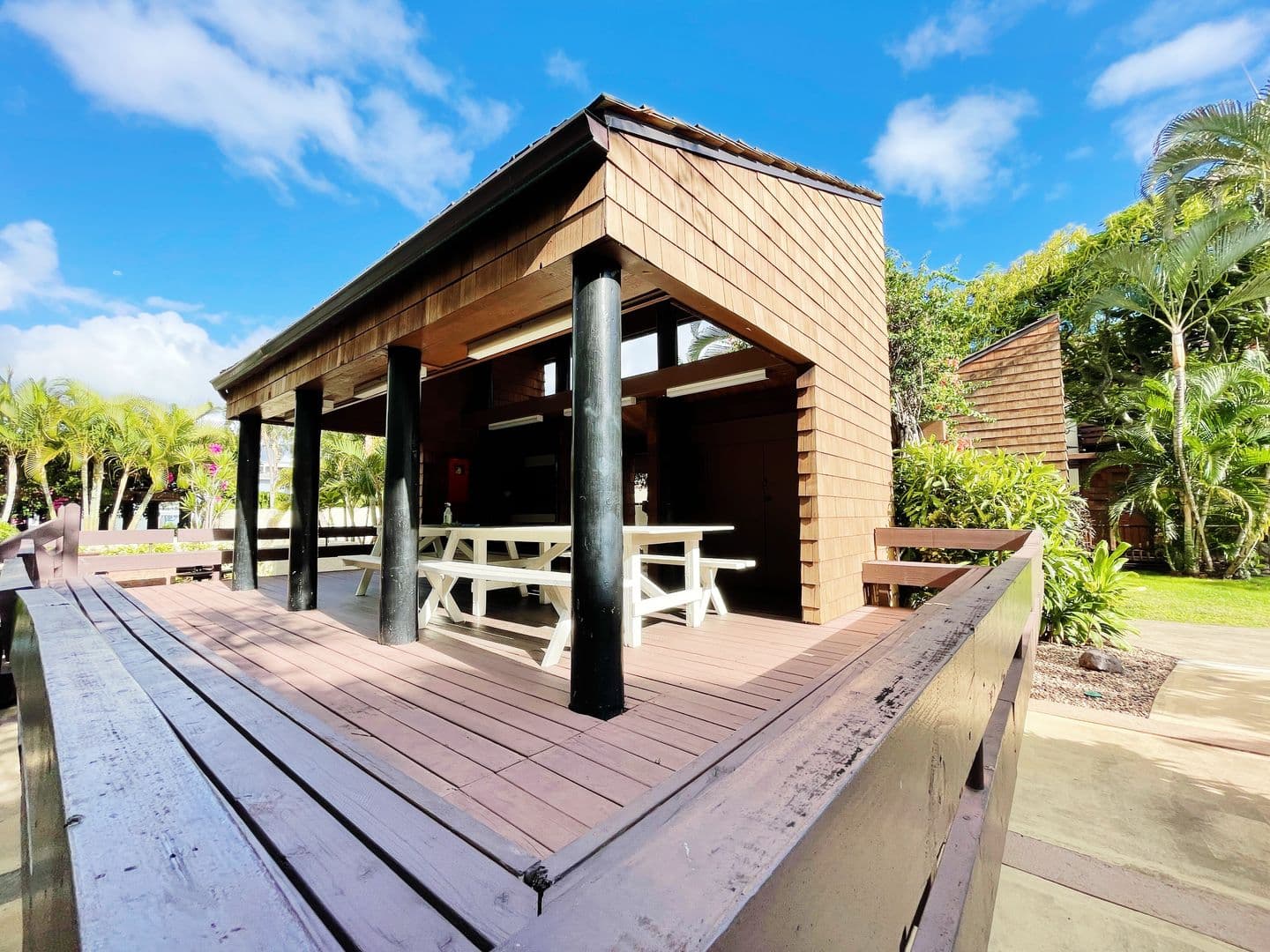 Kailua Condo: 1015 Aoloa Place, #445
