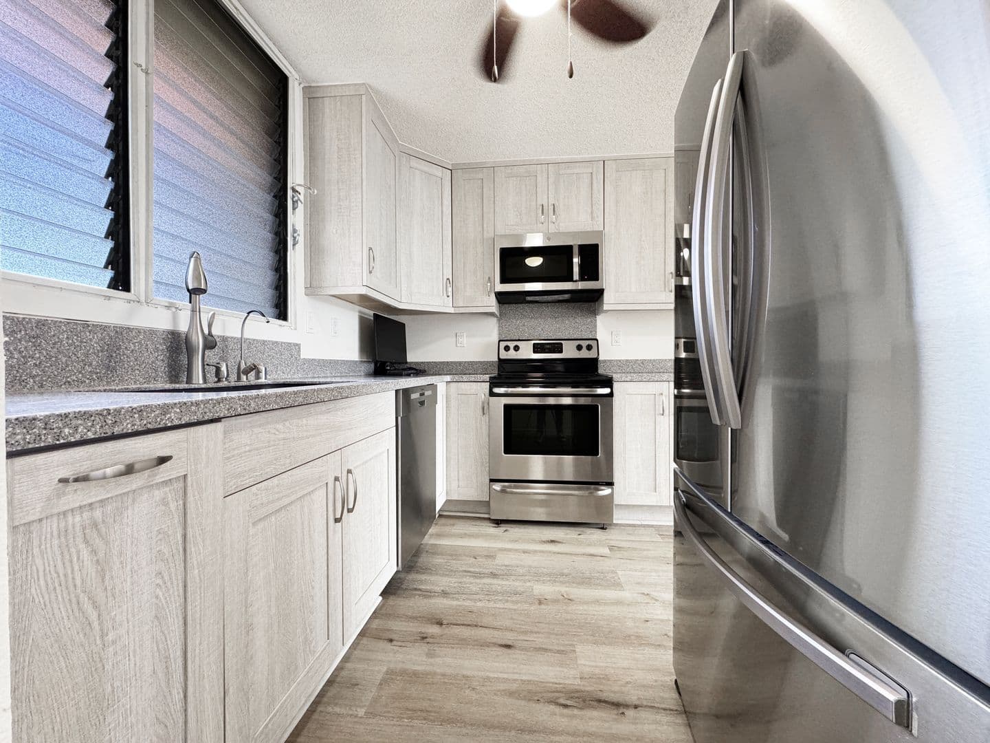 Kailua Condo: 1015 Aoloa Place, #445