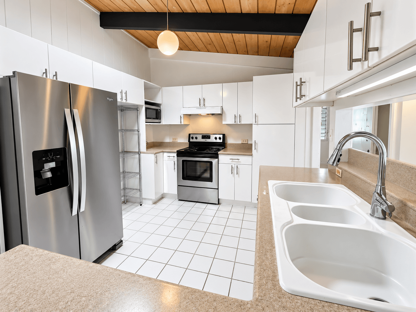 Honolulu House: 3027 Kanu Street