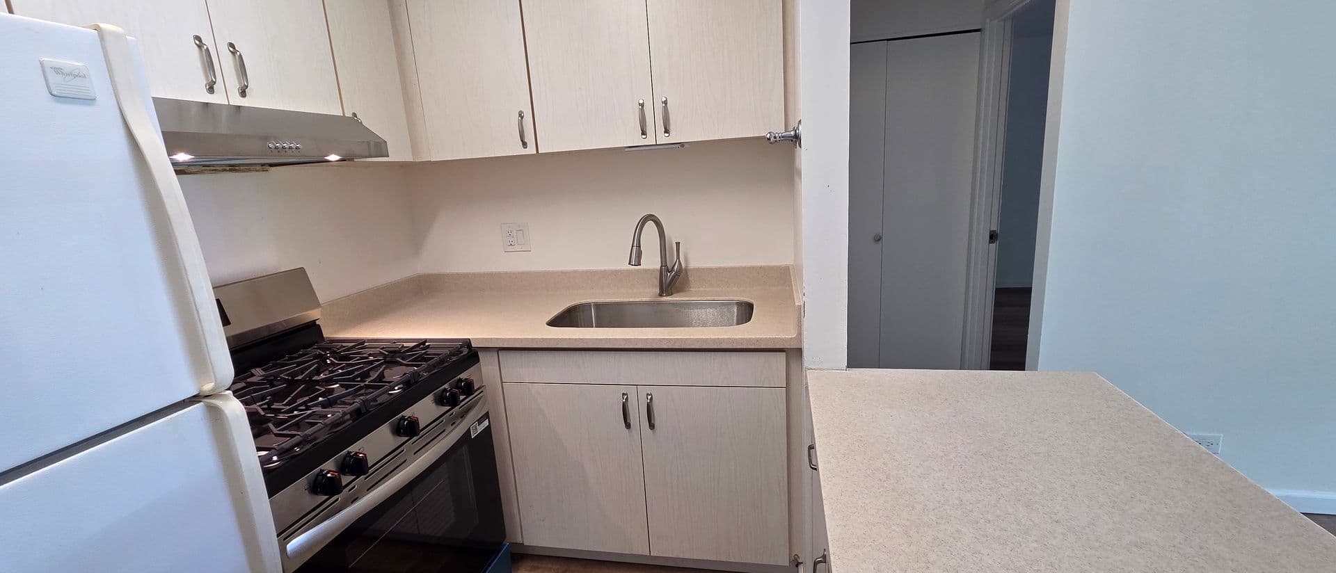Honolulu Condo: 1821 KEEAUMOKU ST Unit 202