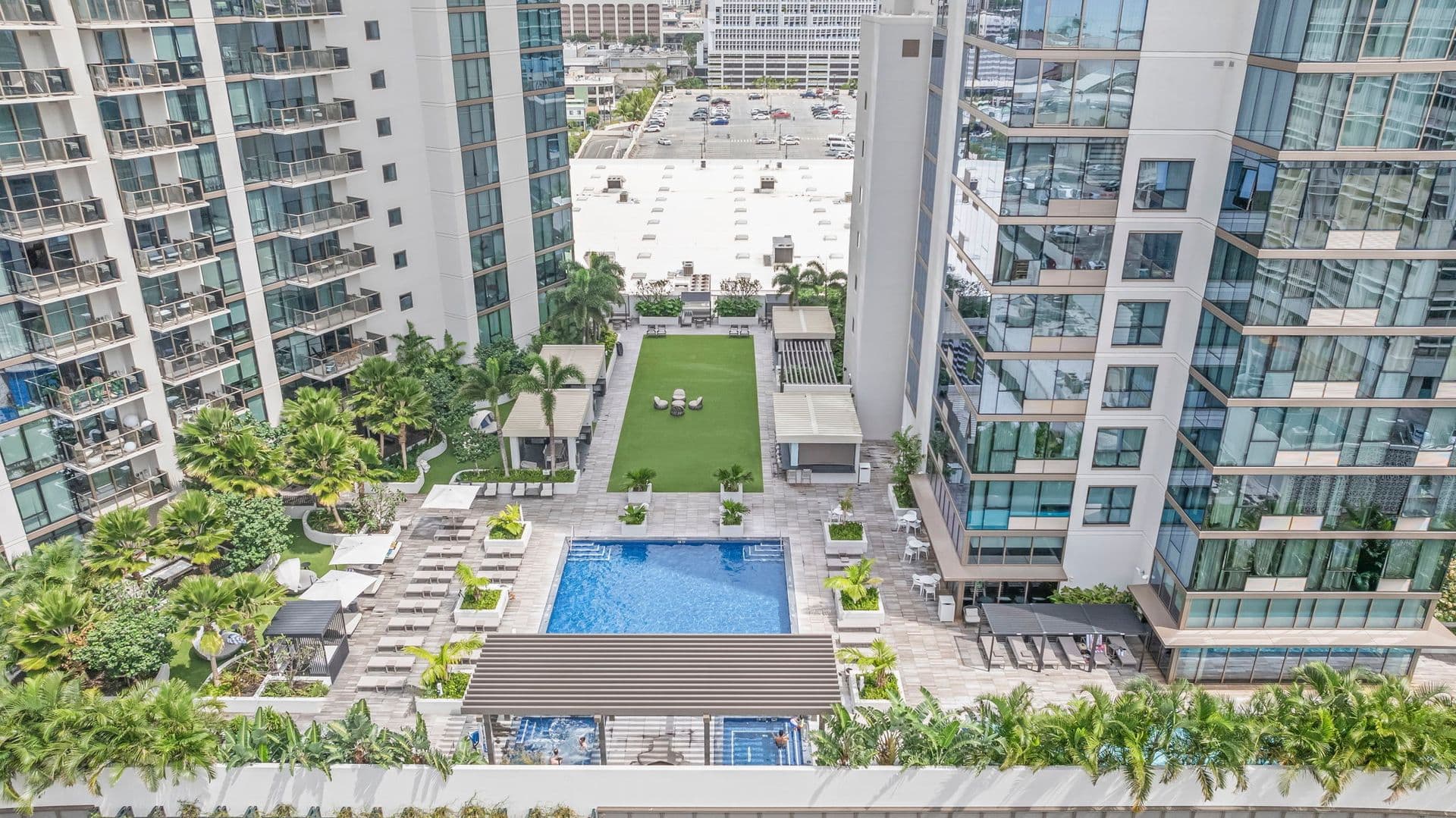 Honolulu Townhome: 1388 Kapiolani Blvd., Apt. #810