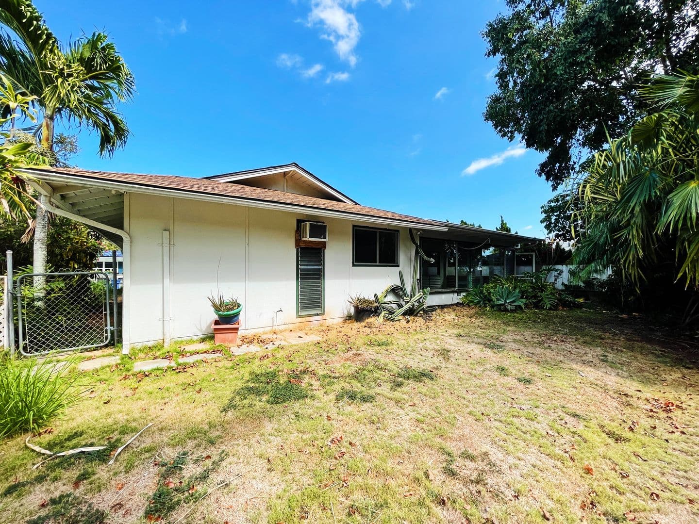 Kailua House: 266 Akiohala  St.