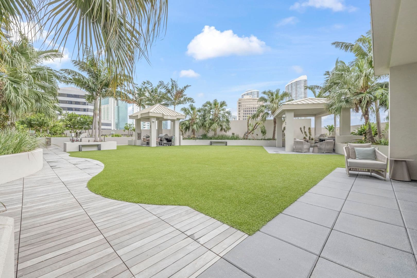 Honolulu Townhome: 1388 Kapiolani Blvd., Apt. #810