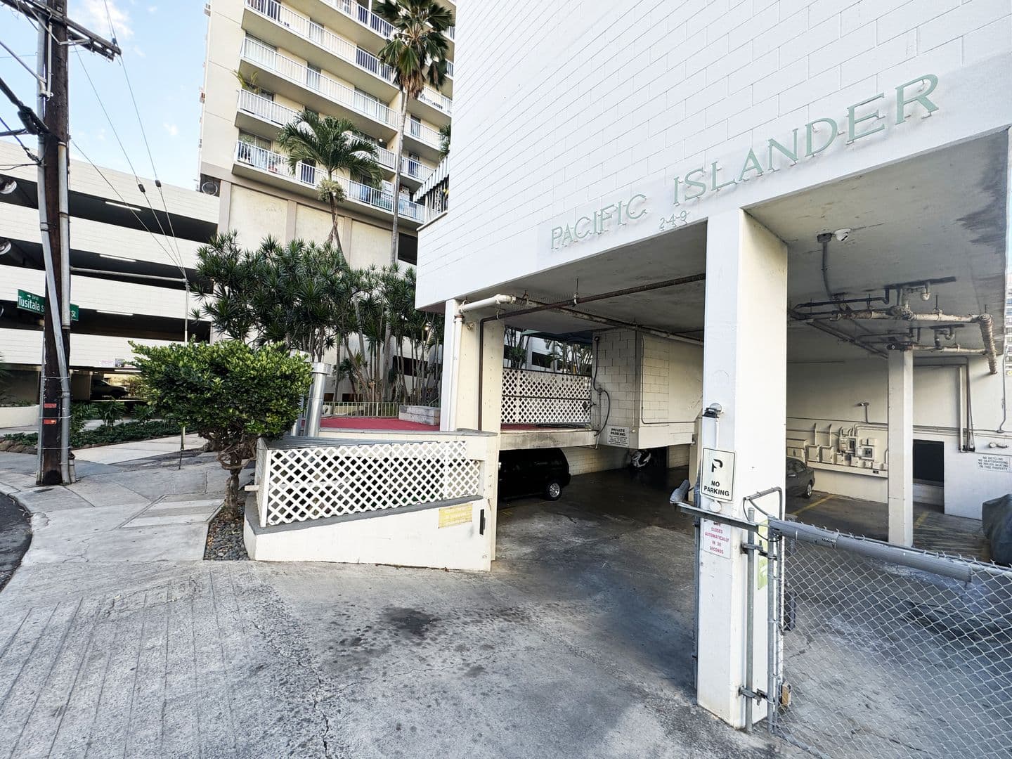 Honolulu Condo: 249 Kapili Street, #403