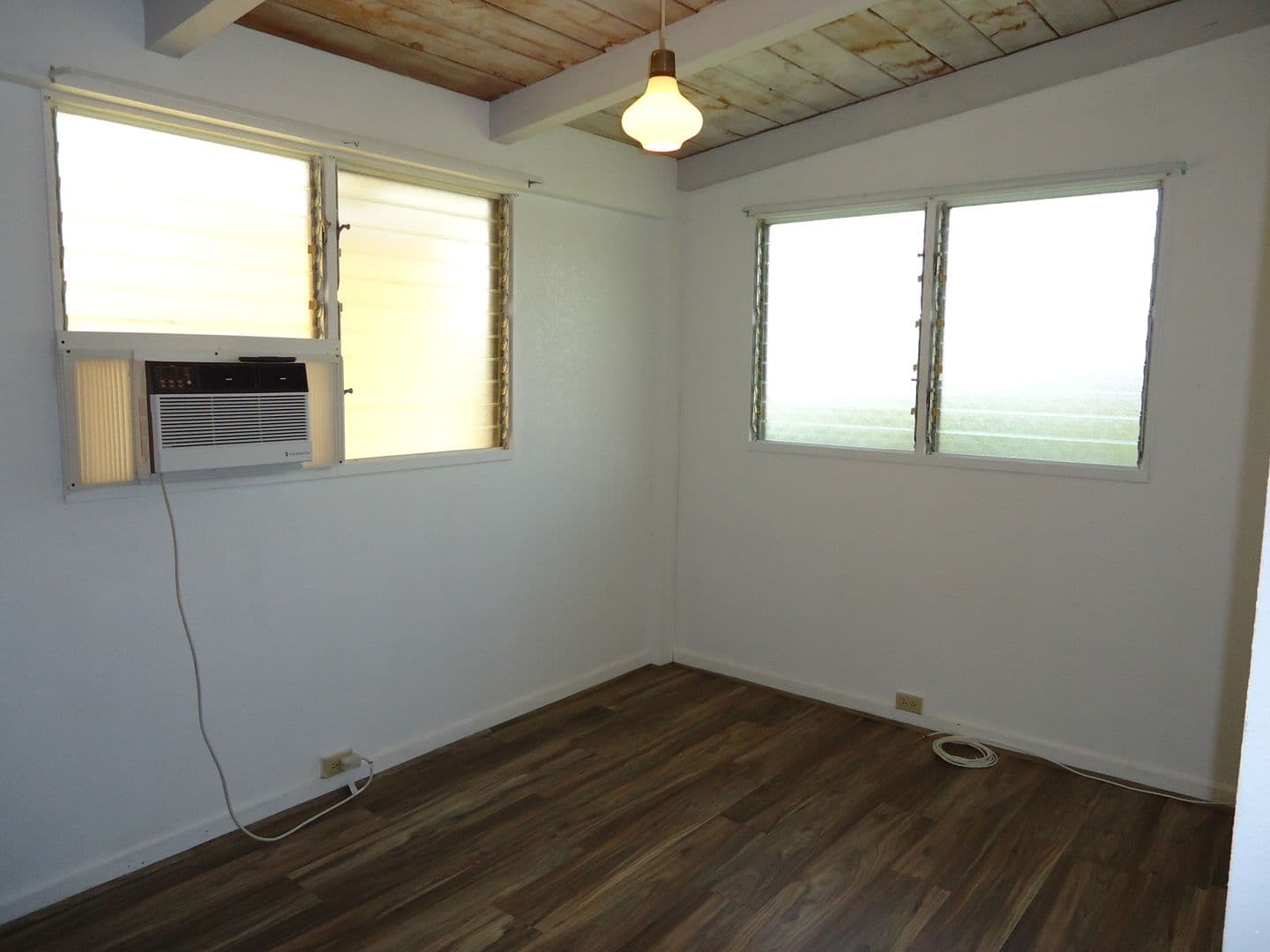 Pearl City House: 1616 Hookani St.