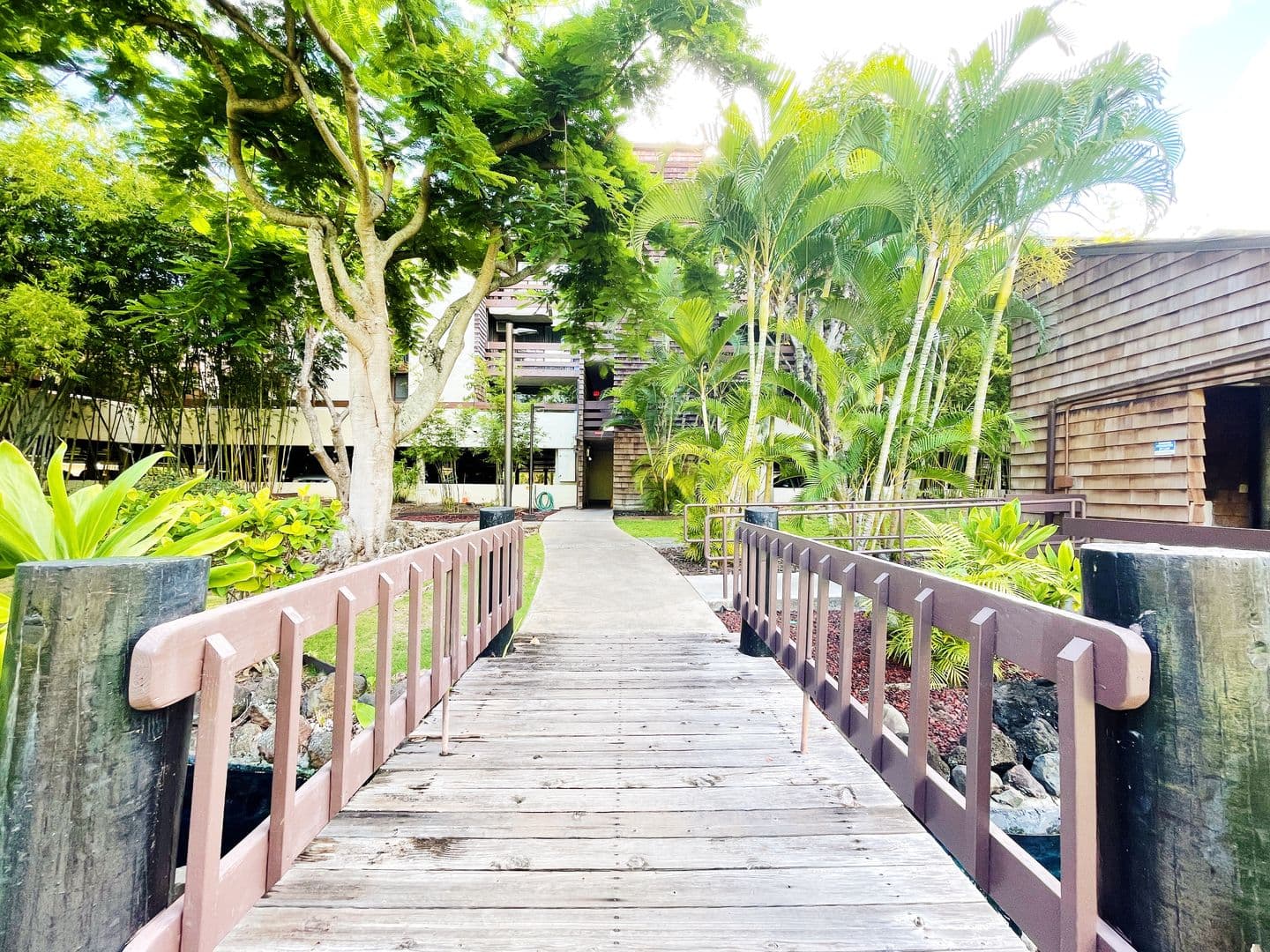Kailua Condo: 1015 Aoloa Place, #445