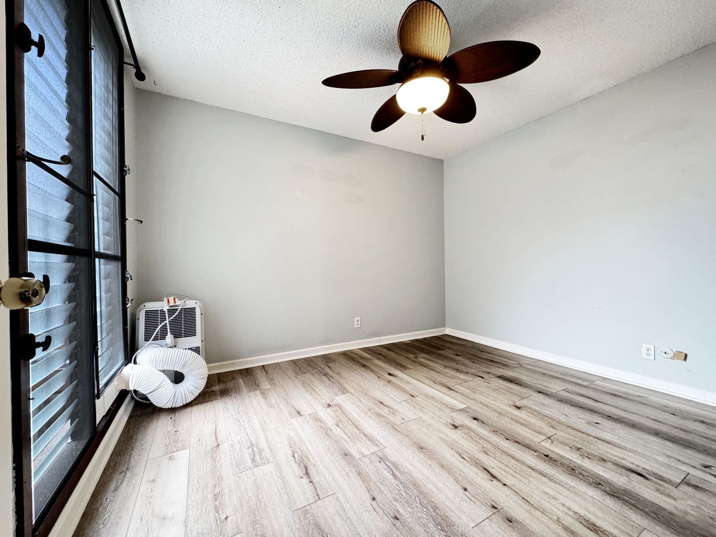 Kailua Condo: 1015 Aoloa Place, #445
