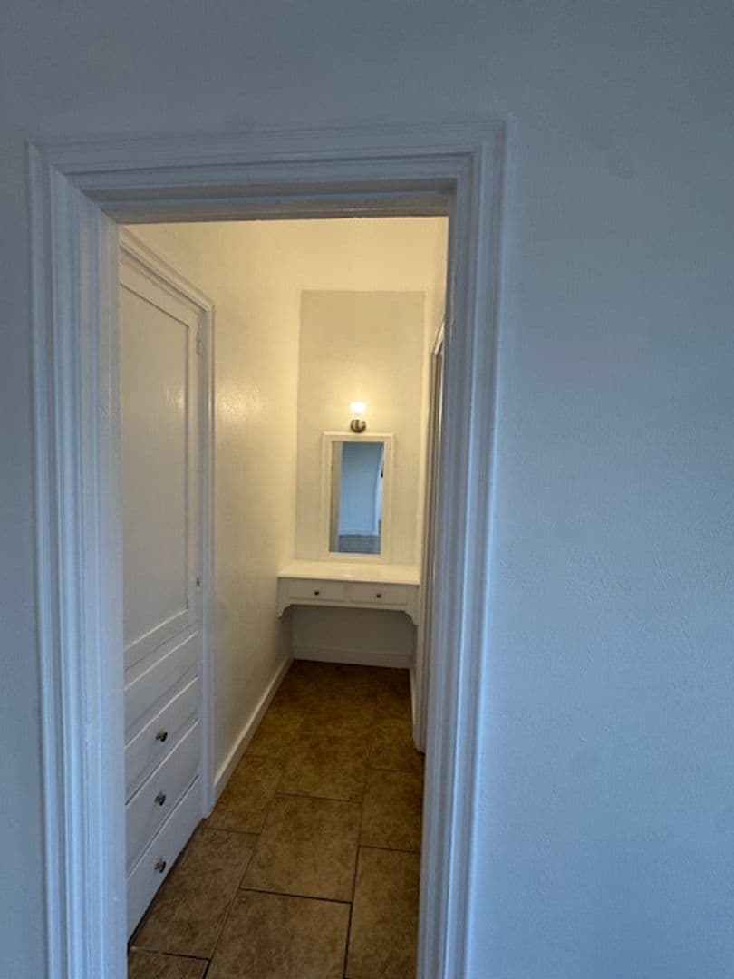 Los Angeles Apartment: 1308-1310 12th Avenue