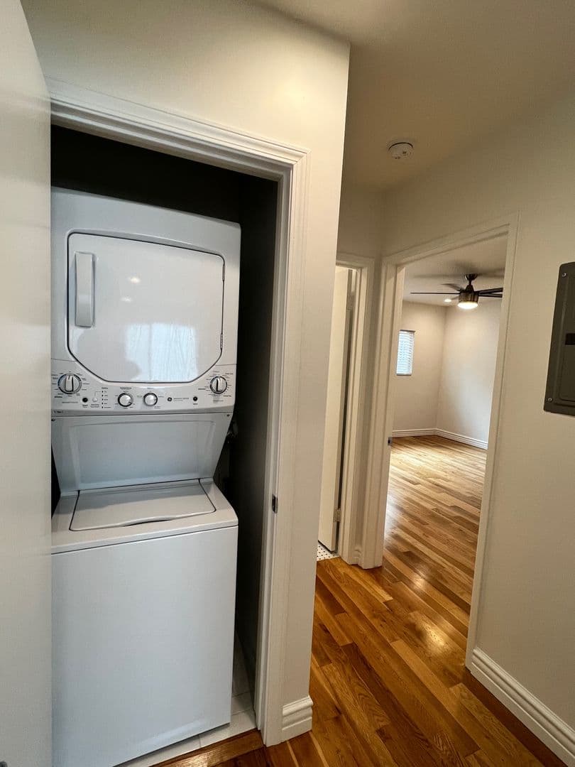 Santa Monica Apartment: 911-915 Lincoln Blvd