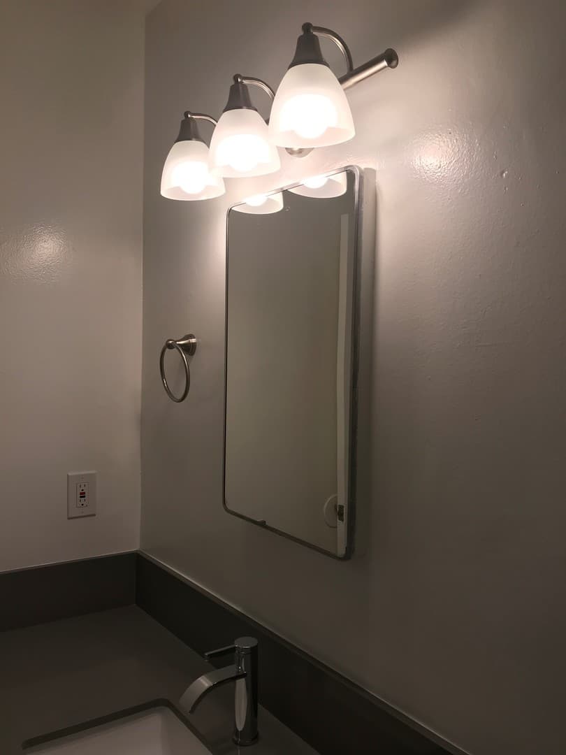 Inglewood Apartment: 905 Edgewood St.