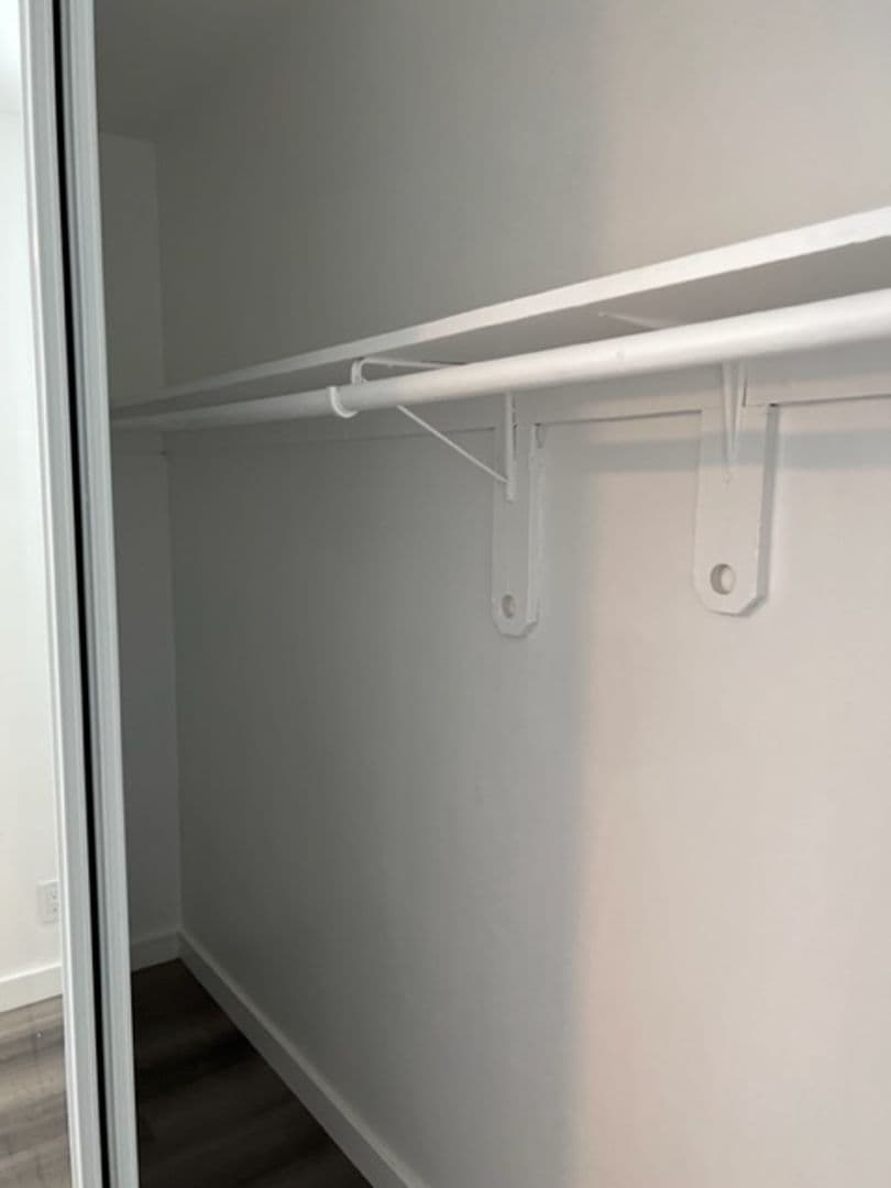 Los Angeles Apartment: 1723 S Westgate Ave