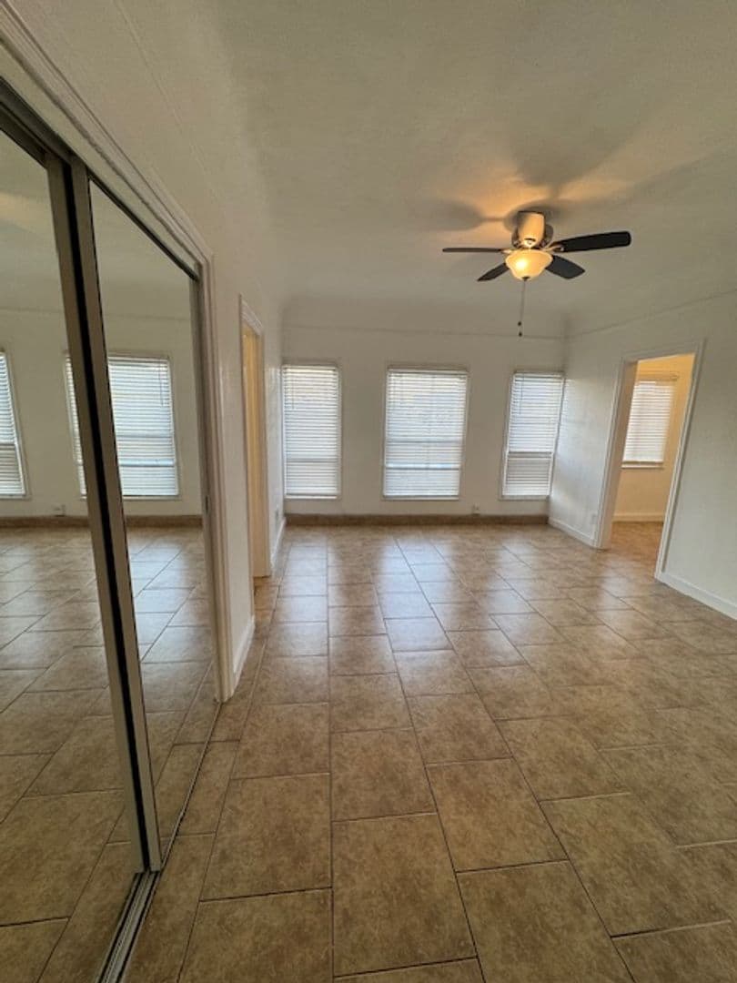 Los Angeles Apartment: 1308-1310 12th Avenue