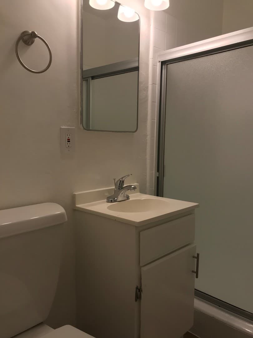 Inglewood Apartment: 905 Edgewood St.