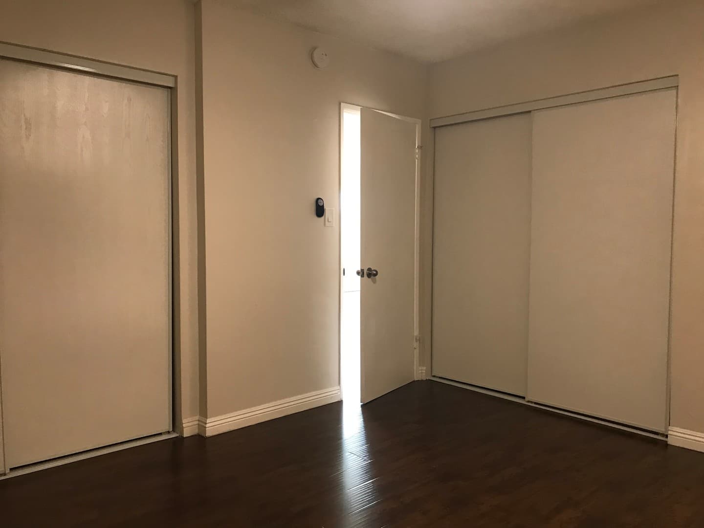 Inglewood Apartment: 905 Edgewood St.