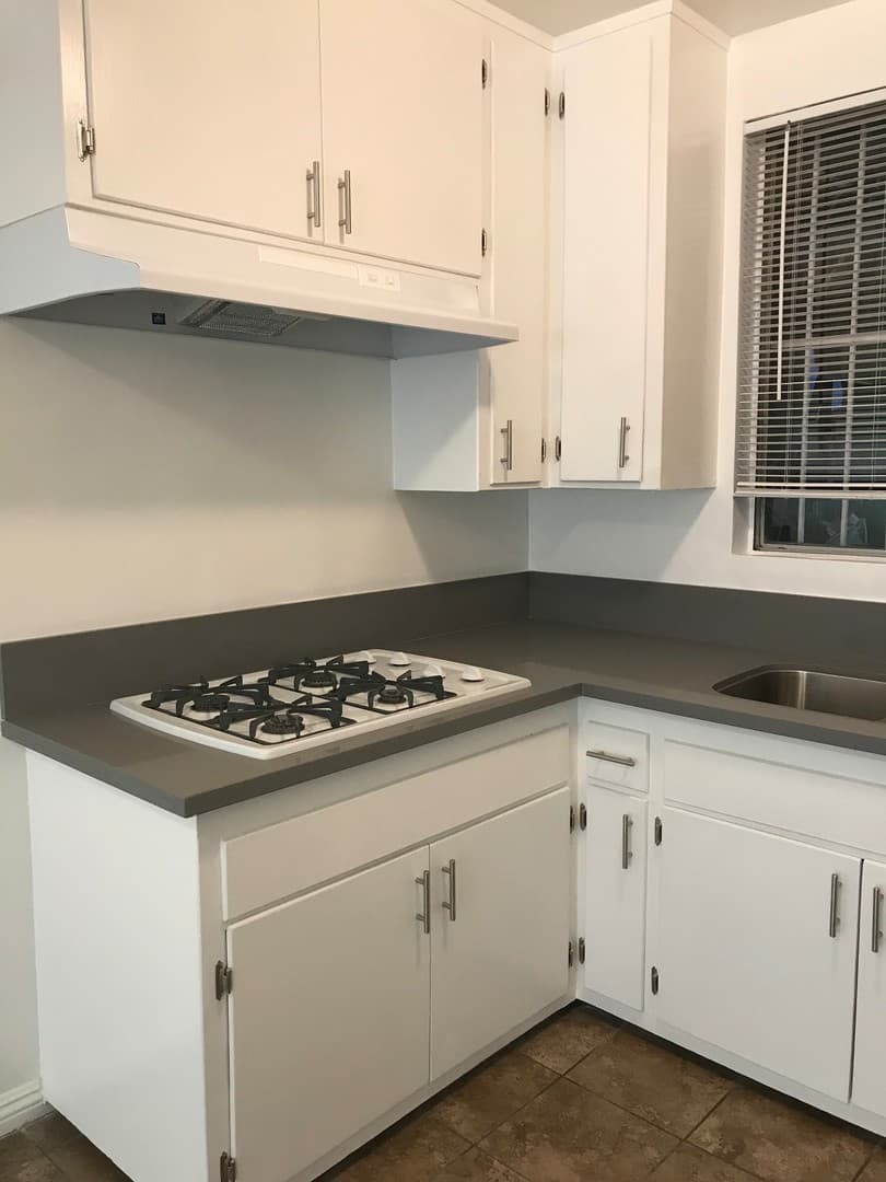 Inglewood Apartment: 905 Edgewood St.