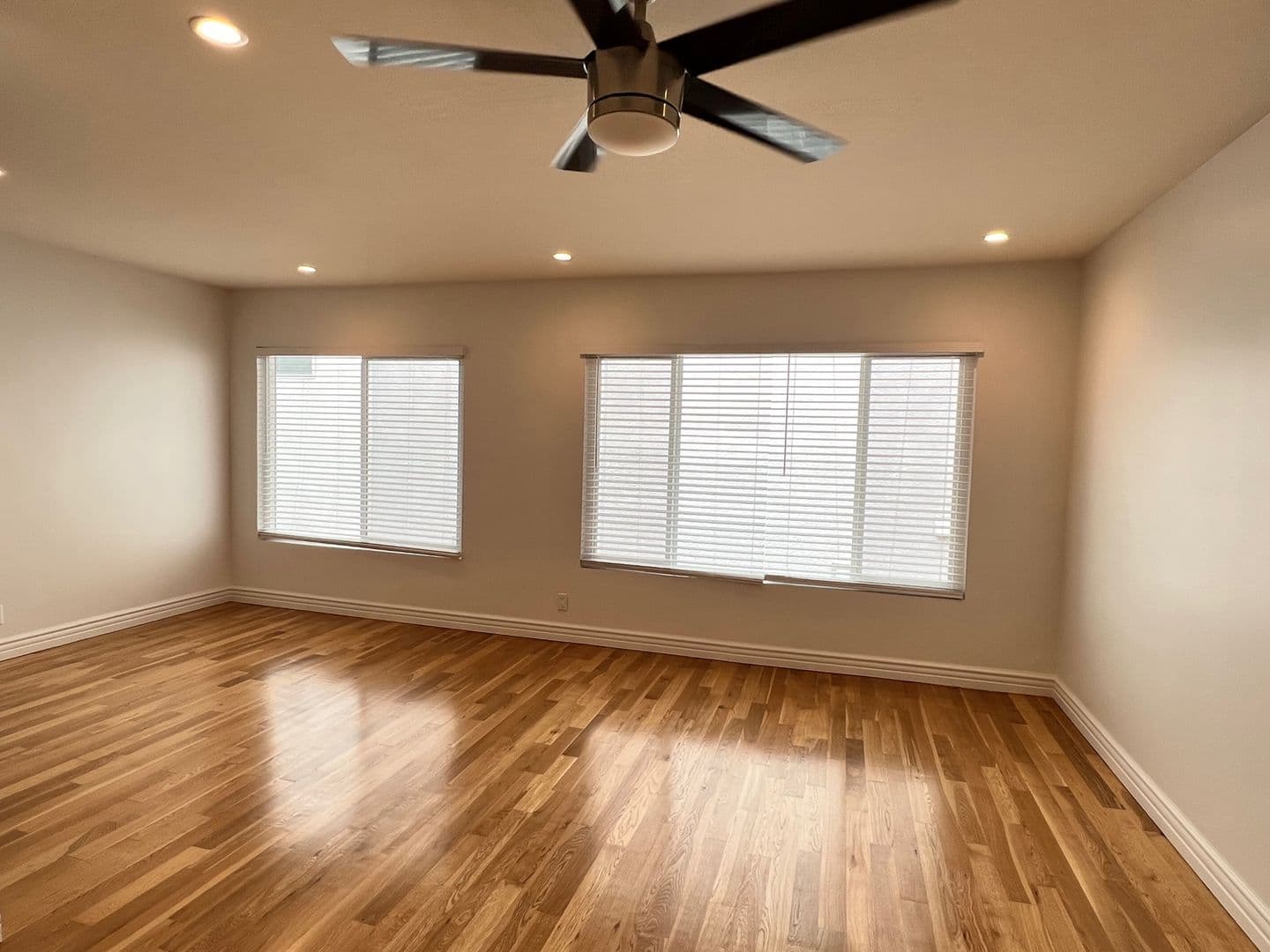 Santa Monica Apartment: 911-915 Lincoln Blvd